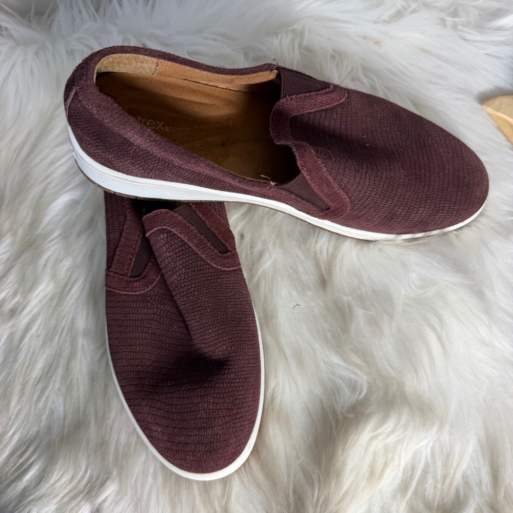 Aetrex Kenzie Burgundy Textured‎ Leather Slip On Sneakers Womens 9-9.5 PC119W